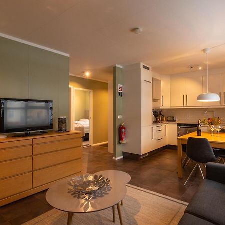 Old Town Modern Apartment Ακουρέιρι Εξωτερικό φωτογραφία
