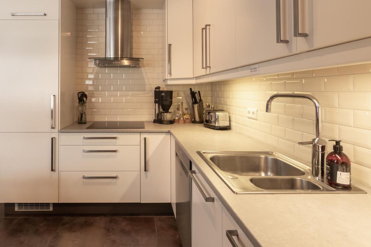 Old Town Modern Apartment Ακουρέιρι Εξωτερικό φωτογραφία