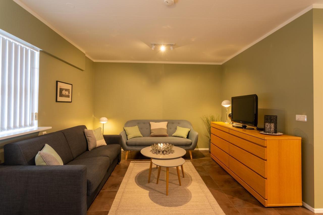 Old Town Modern Apartment Ακουρέιρι Εξωτερικό φωτογραφία